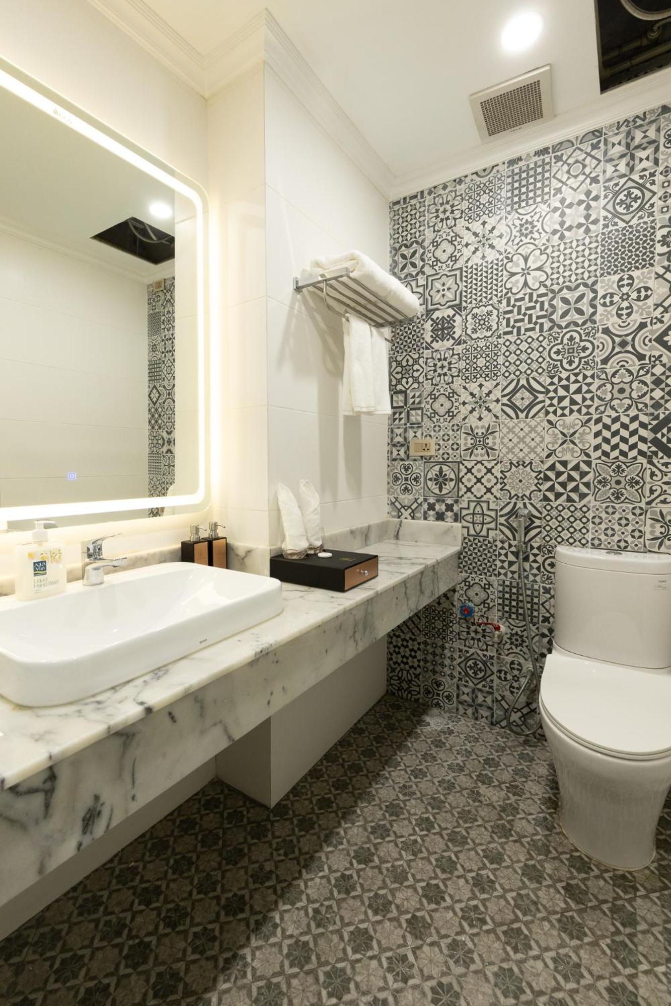 Sword Lake Hotel Hanoi Zewnętrze zdjęcie